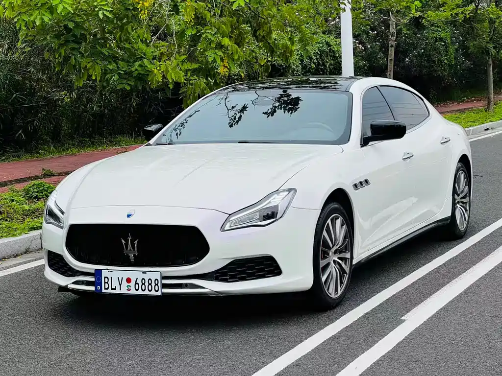 Maserati Quattroporte 2017 — фото 3
