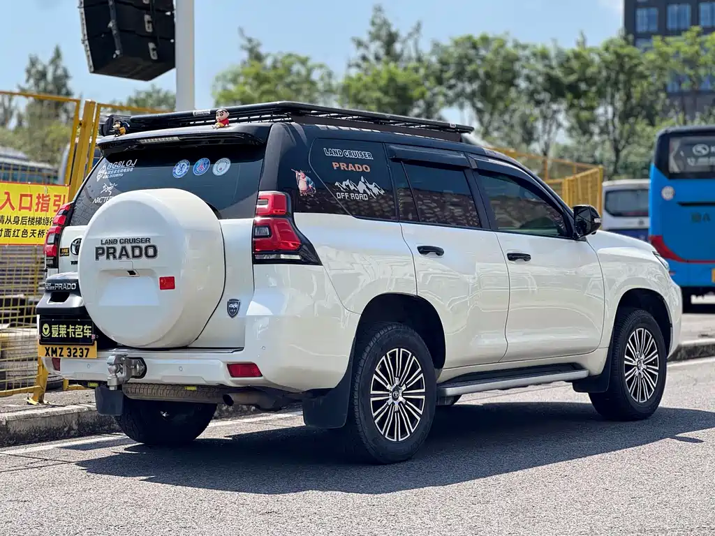 Toyota Prado 2017 — фото 5