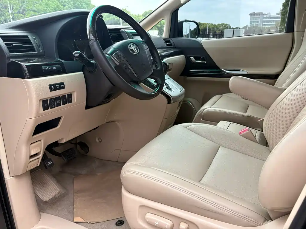 Toyota Alphard 2013 — фото 7
