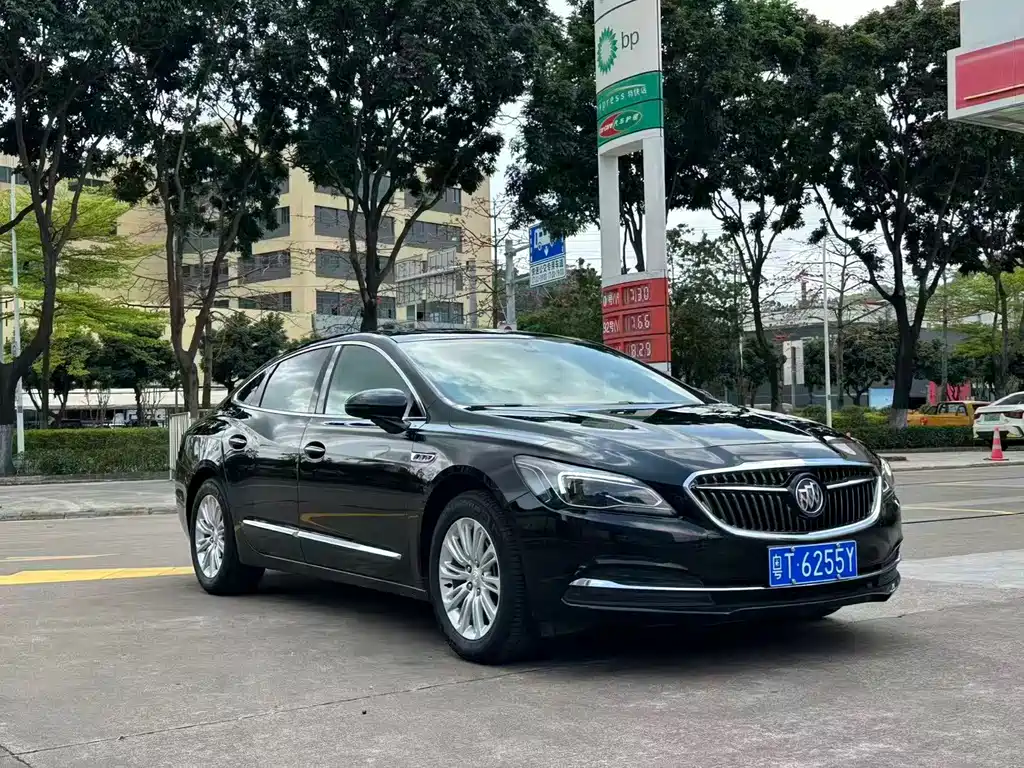 Buick LaCrosse 2018 — фото 3
