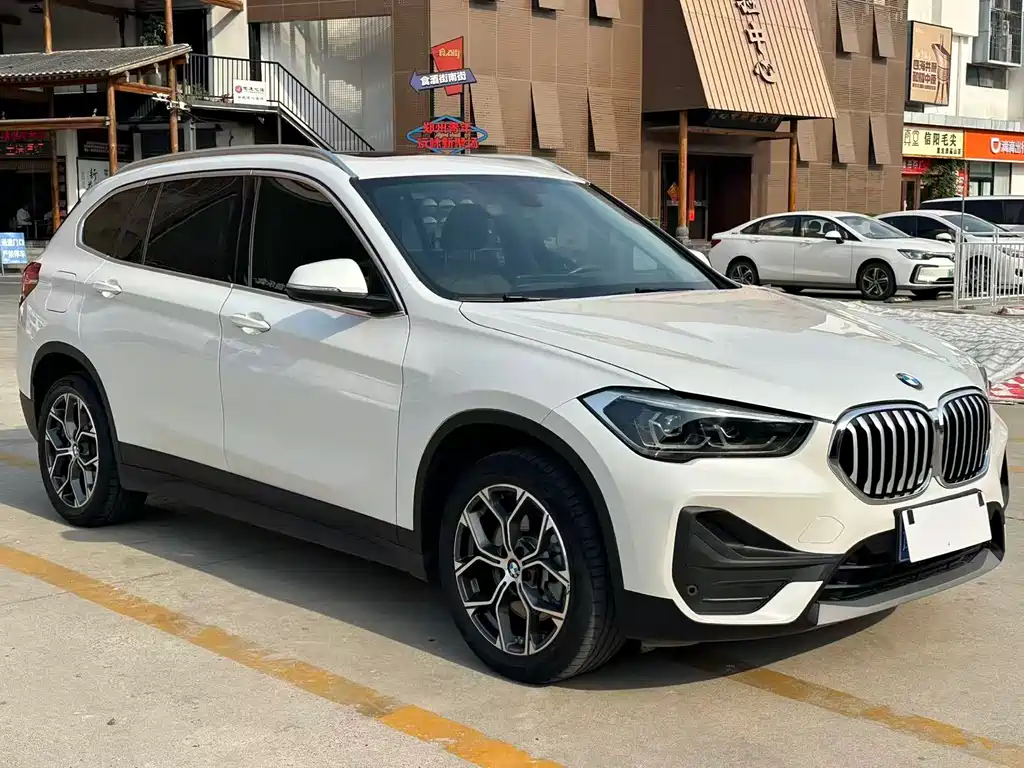 BMW X1 2022 — фото 3