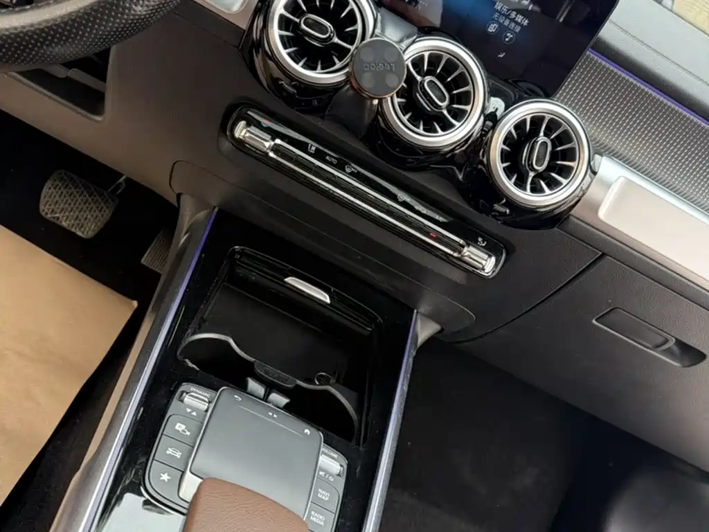 Mercedes-Benz GLB 2022 — фото 20