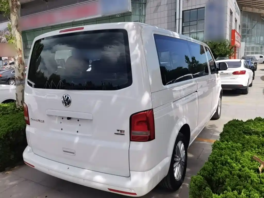 Volkswagen Caravelle 2015 — фото 7