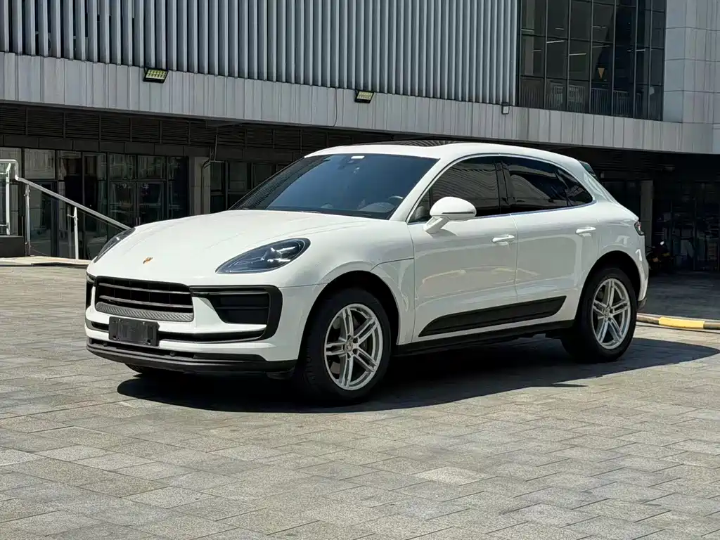 Porsche Macan 2022 — фото 1
