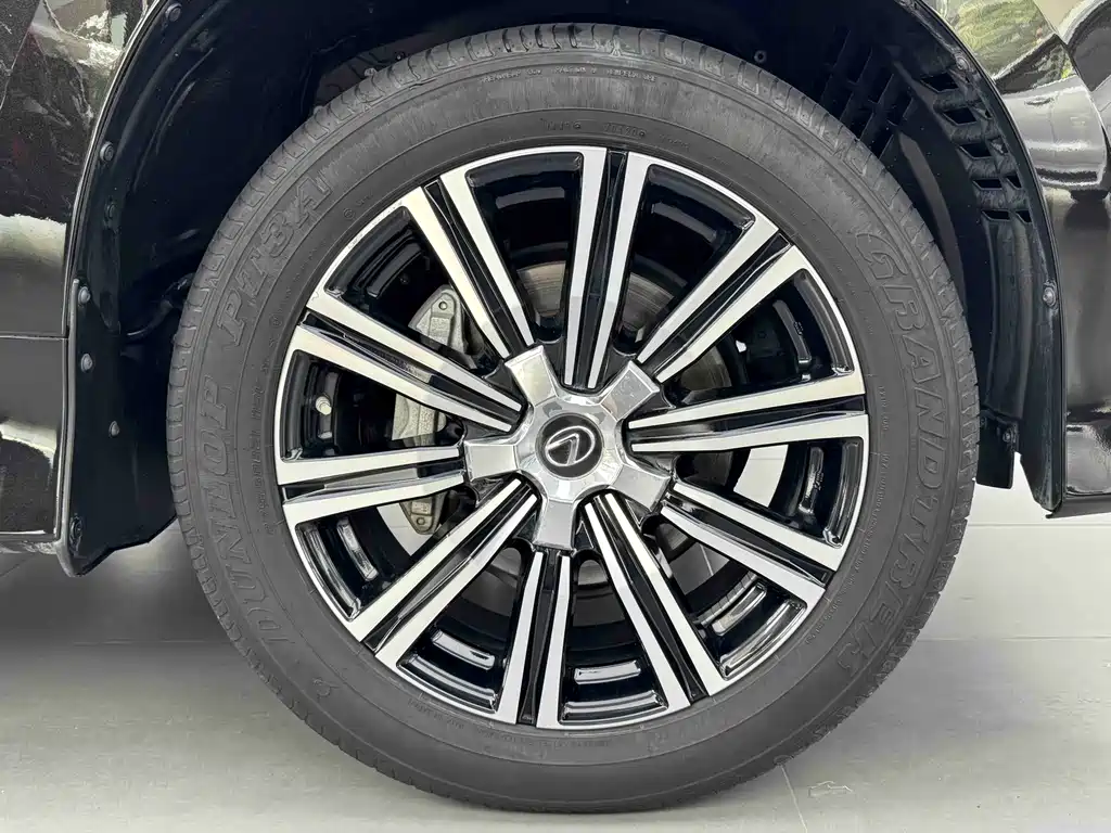 Lexus LX 2020 — фото 22
