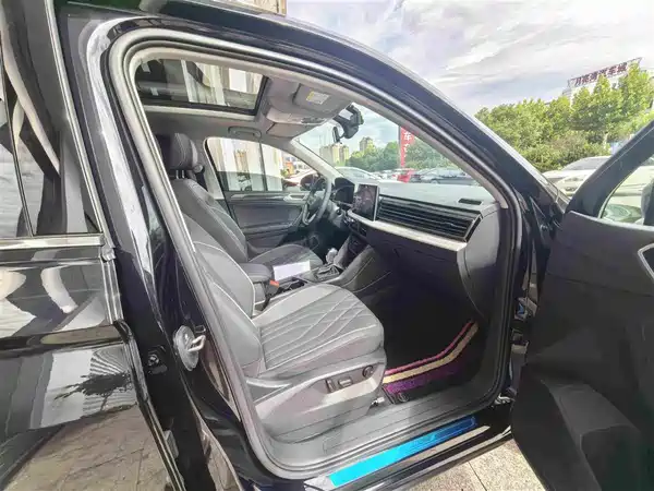 Volkswagen Tiguan L 2025