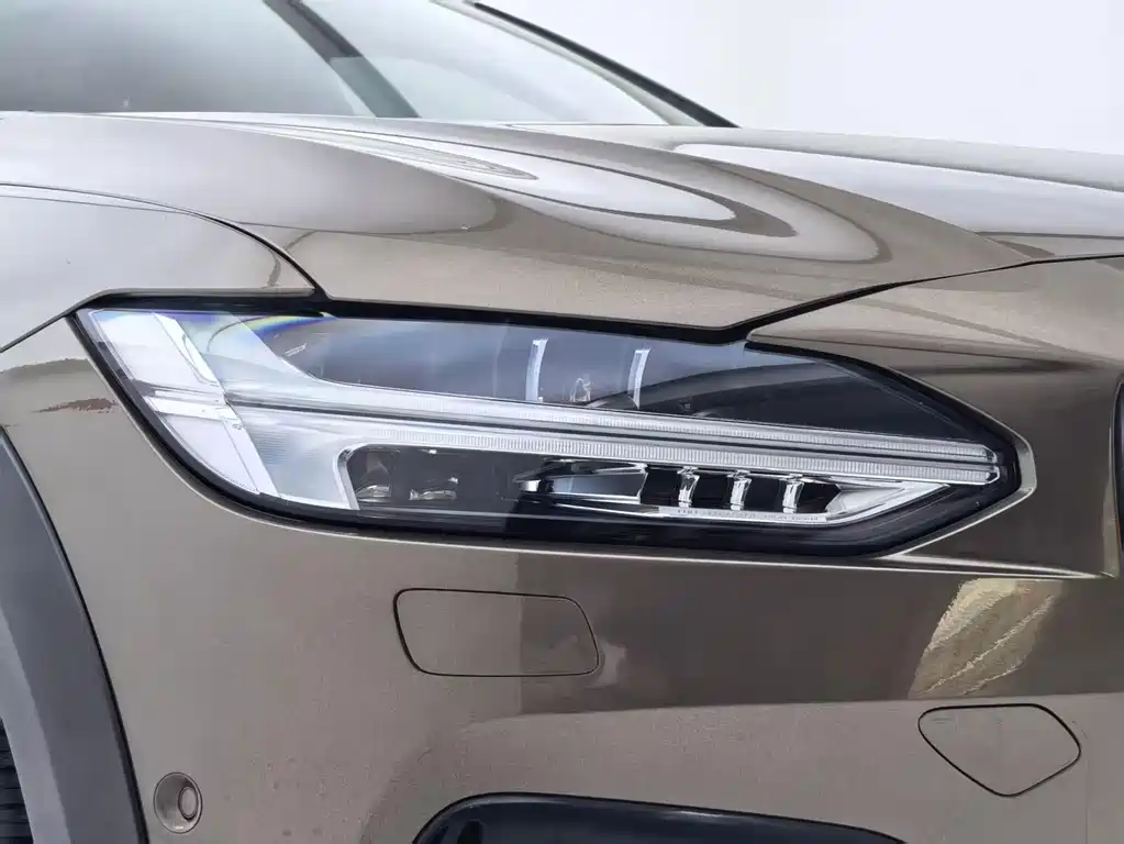 Volvo V90 2017 — фото 32