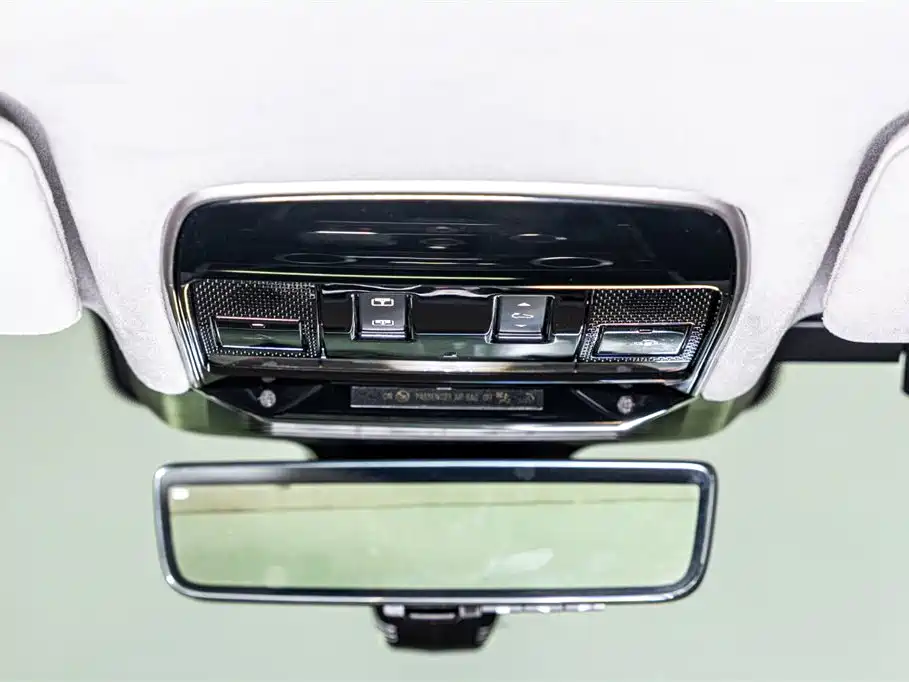 Land Rover Range Rover Sport 2023 — фото 16