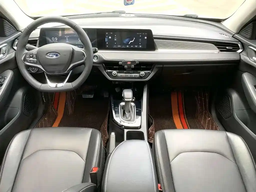 Ford Escort 2021 — фото 4