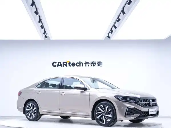 Volkswagen Passat 2022
