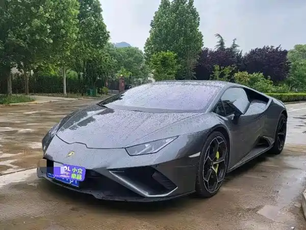 Lamborghini Huracan 2021