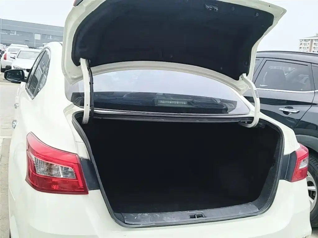 Nissan Sylphy 2022 — фото 19