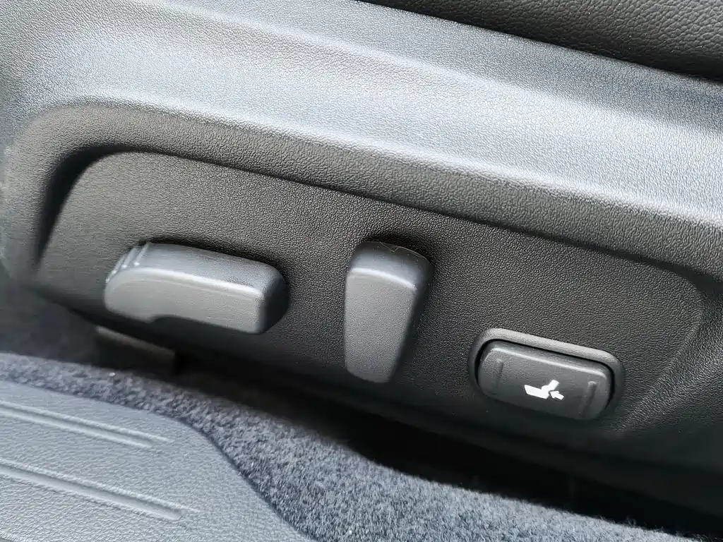 Subaru Legacy 2021 — фото 19