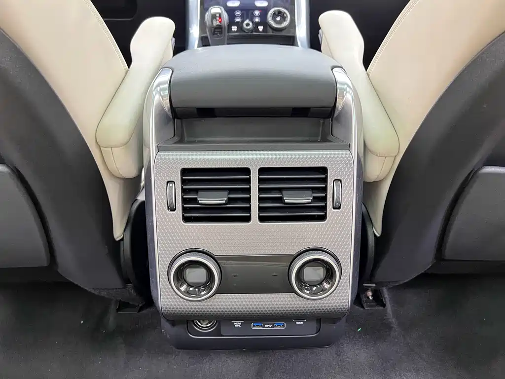 Land Rover Range Rover Sport 2022 — фото 32