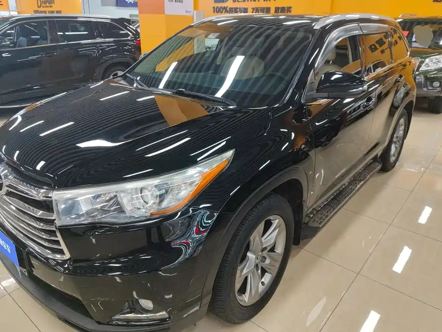 Toyota Highlander 2016 — фото 1
