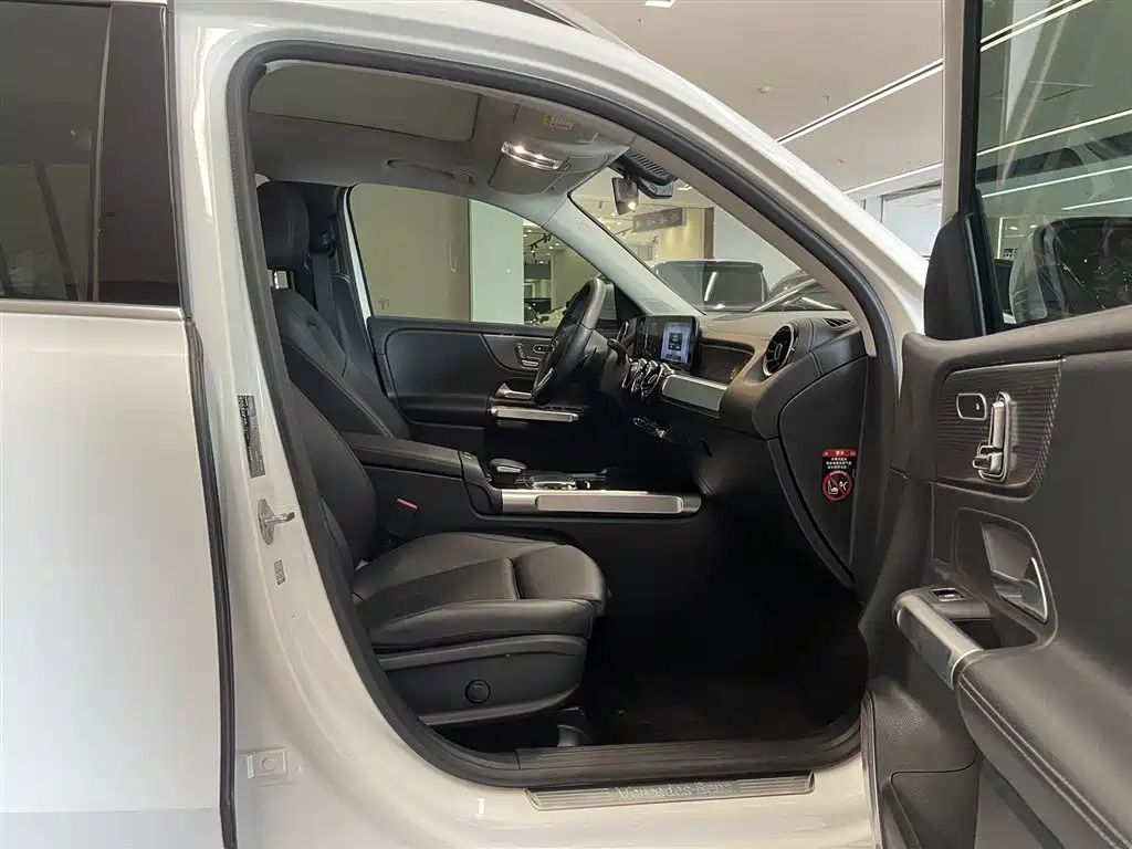 Mercedes-Benz GLB 2020 — фото 17