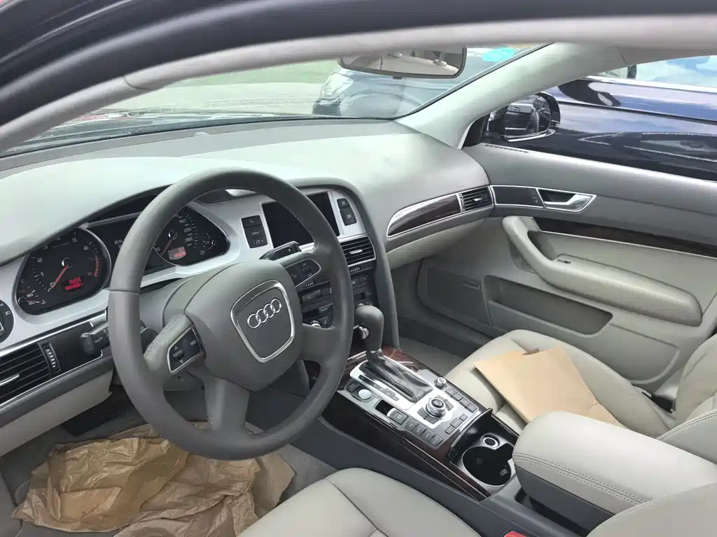Audi A6L 2011