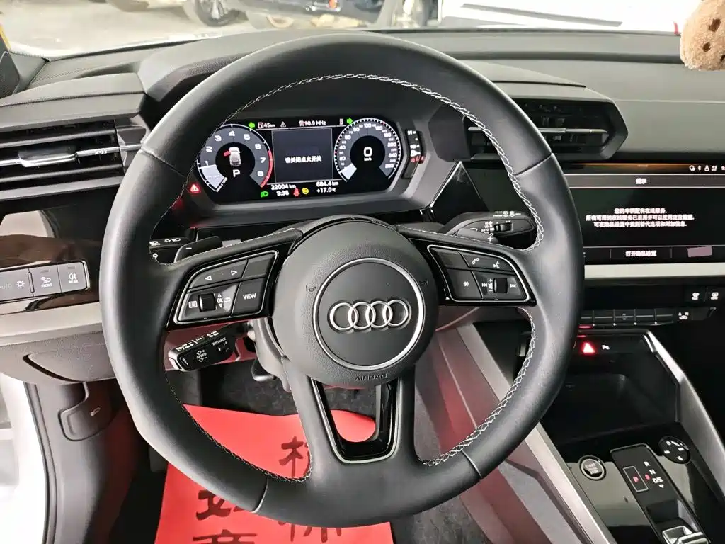 Audi A3 2023 — фото 14