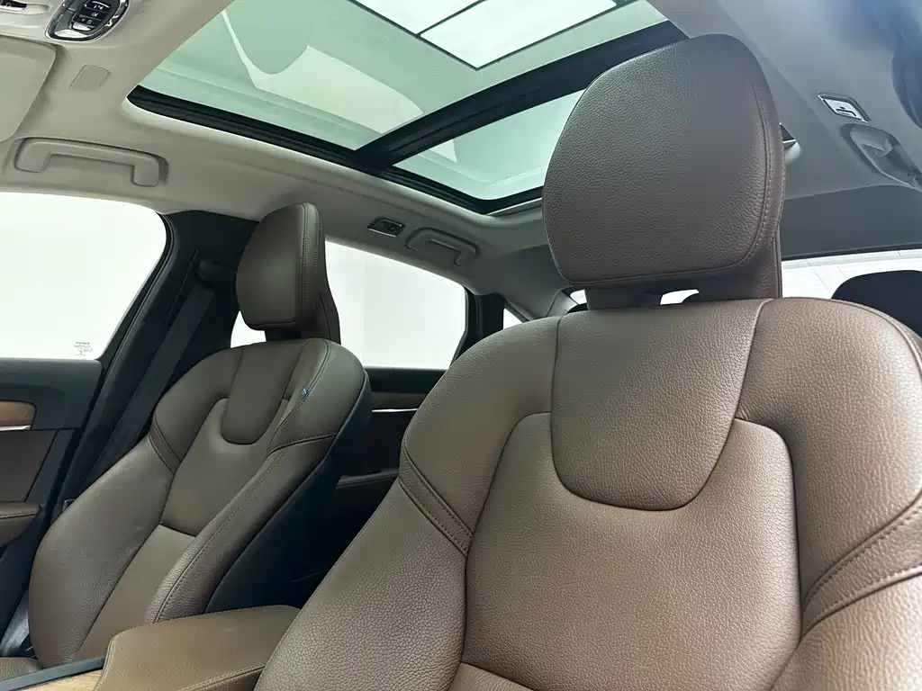 Volvo S90 2019 — фото 16