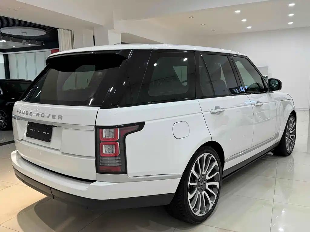 Land Rover Range Rover 2017 — фото 9