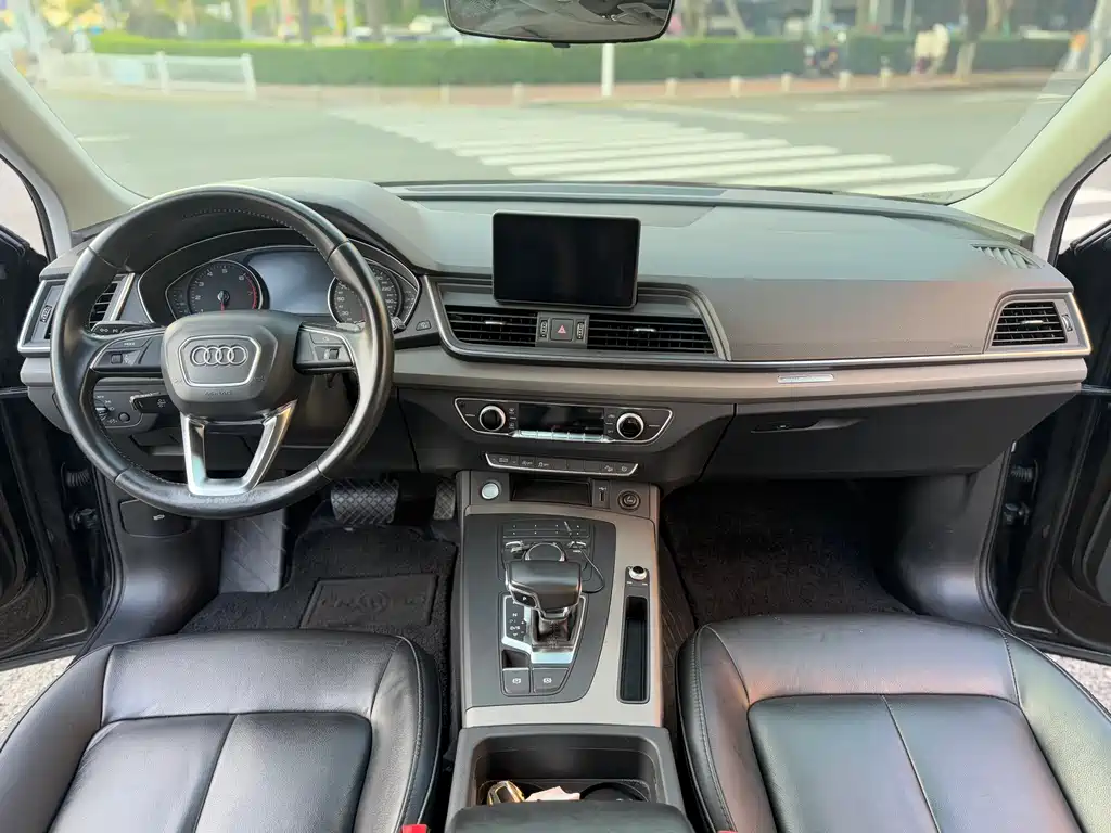 Audi Q5L 2019