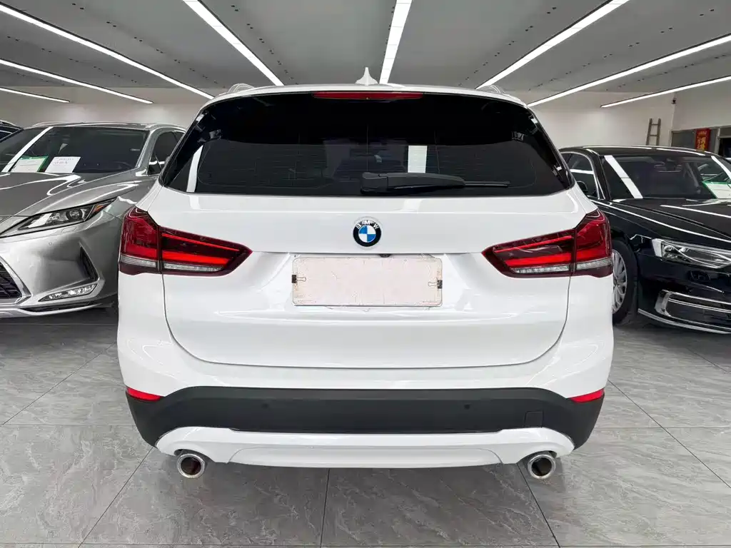 BMW X1 2022 — фото 5