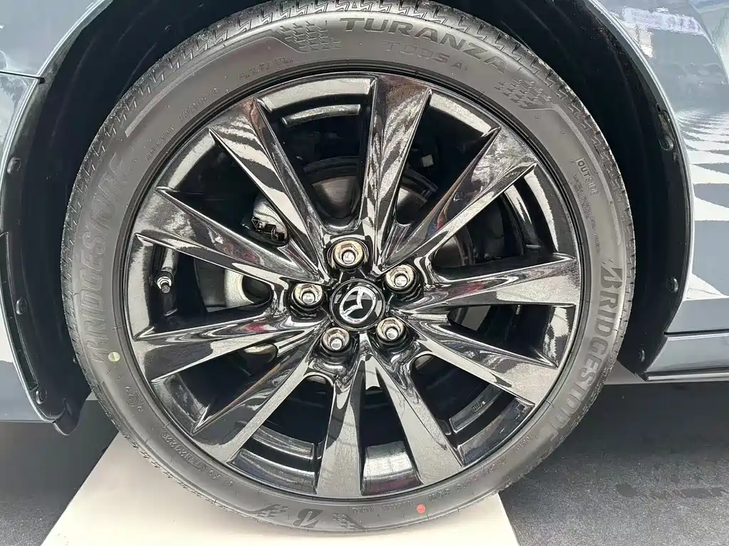 Mazda 3 Axela 2023