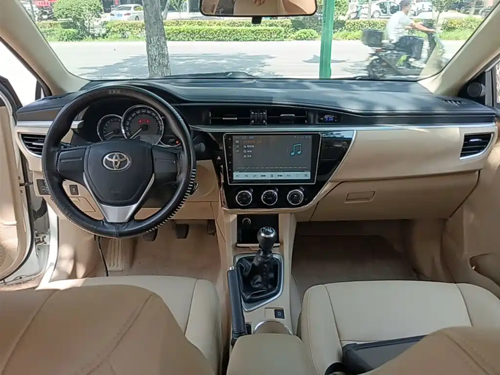 Toyota Corolla 2016 — фото 10