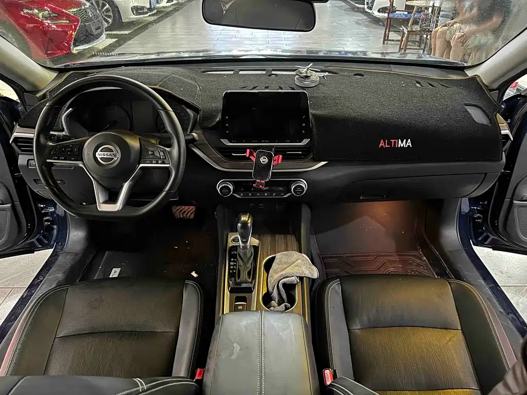 Nissan Teana 2022