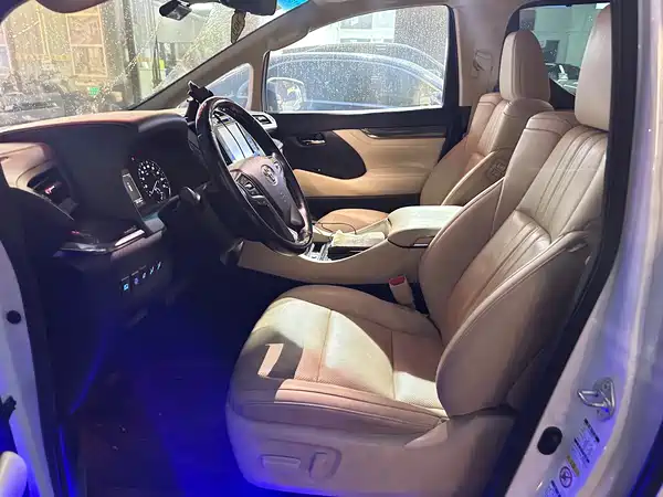 Toyota Vellfire 2020