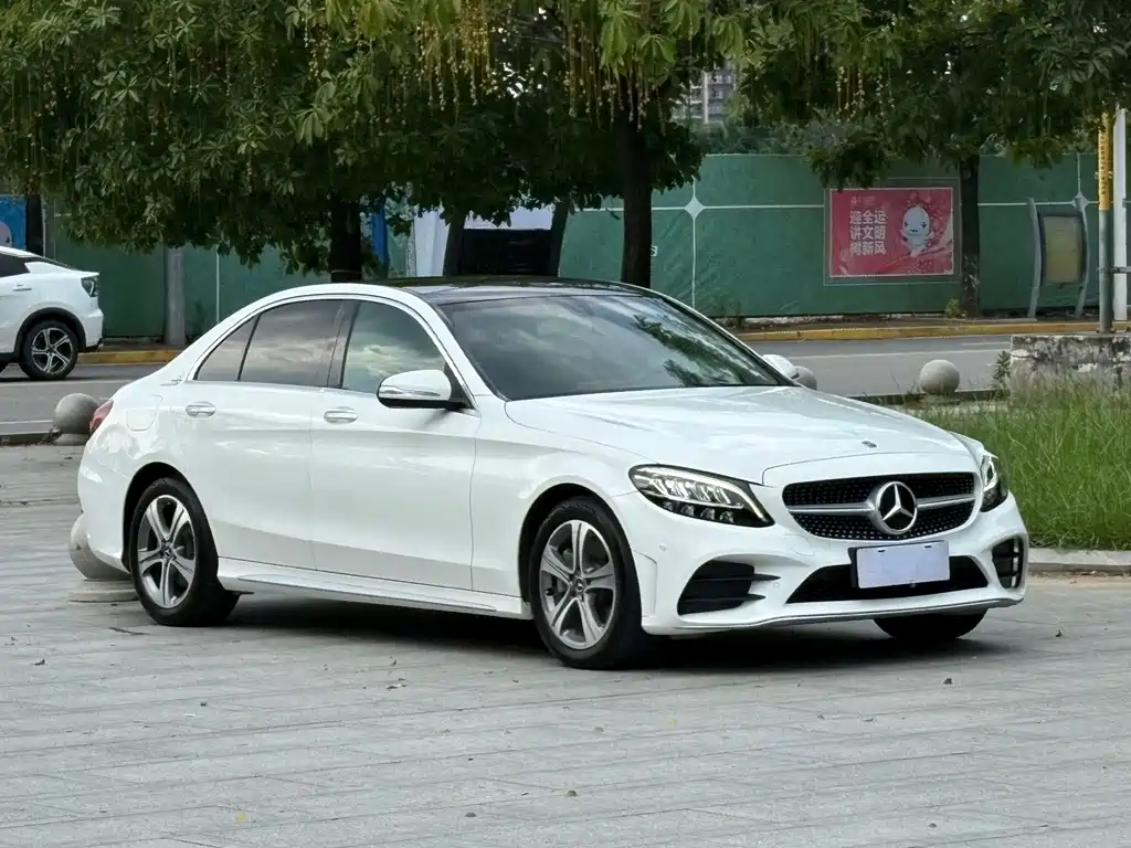 Mercedes-Benz C-Class 2018 — фото 17