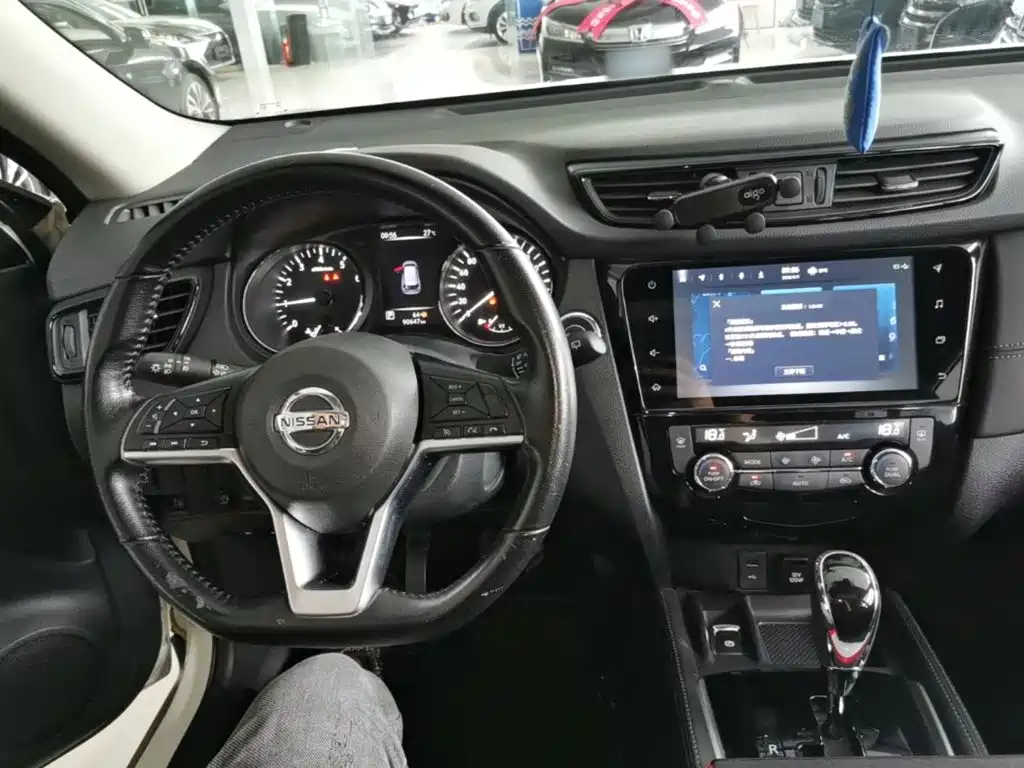 Nissan X-Trail 2020 — фото 10