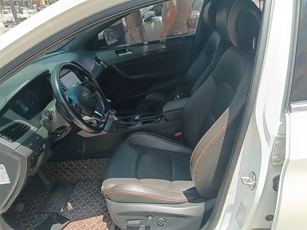 Hyundai Sonata 2017 — фото 15
