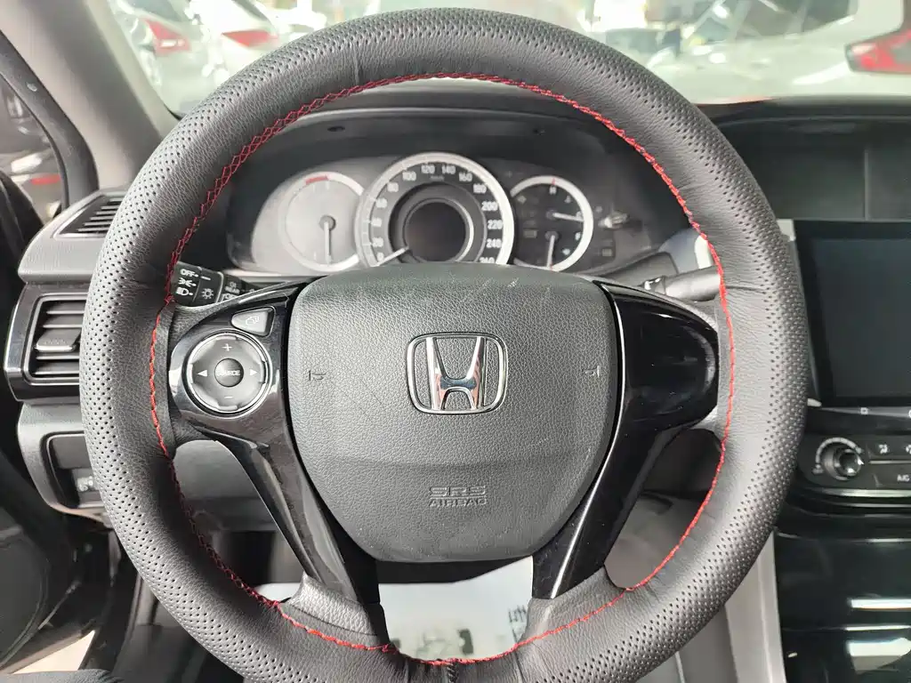 Honda Accord 2018 — фото 4