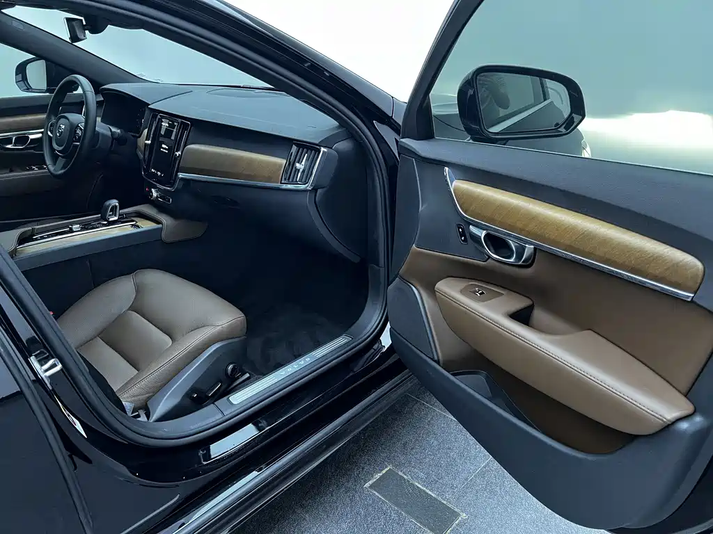 Volvo S90 2024 — фото 11
