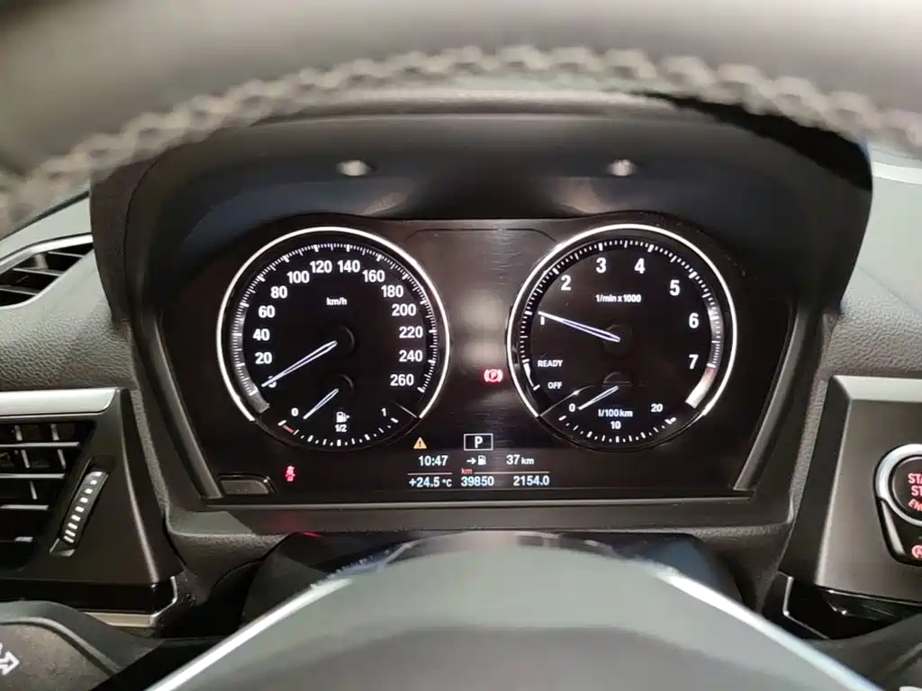 BMW 1 Series 2019 — фото 12