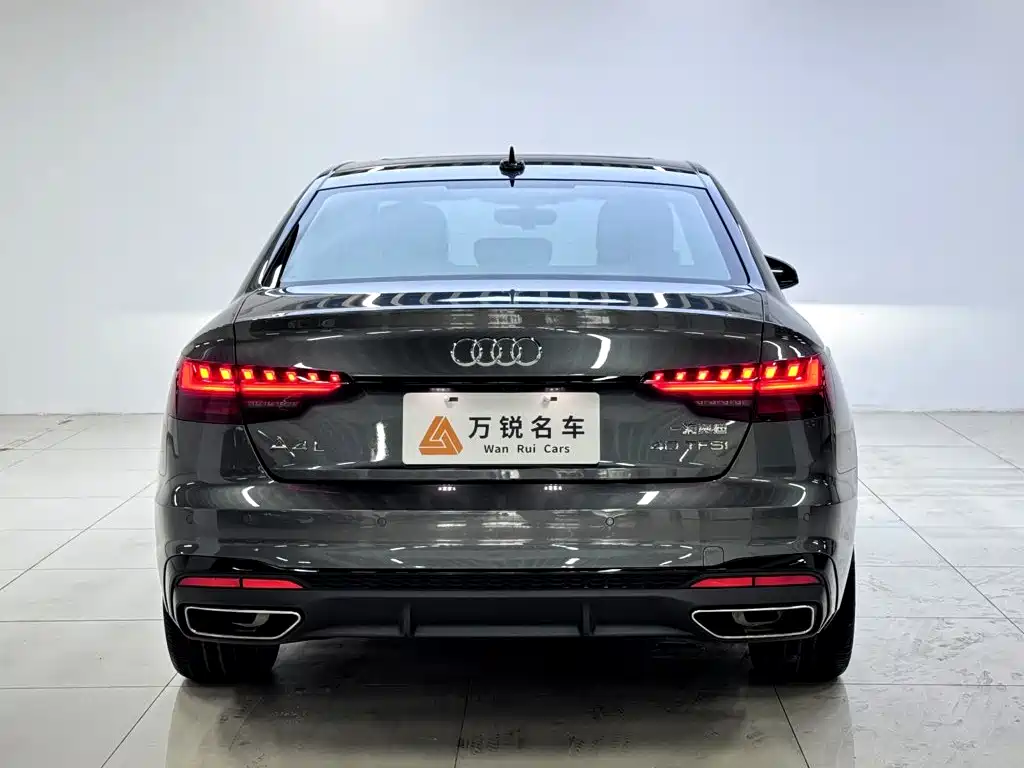 Audi A4L 2023 — фото 4