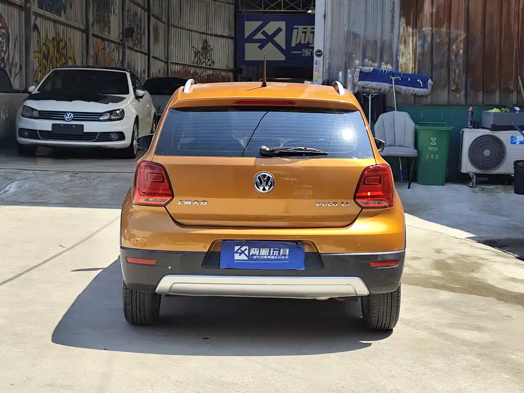 Volkswagen Polo 2016 — фото 8