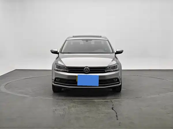 Volkswagen Sagitar 2019