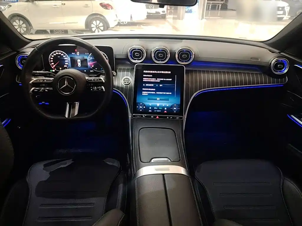 Mercedes-Benz C-Class 2023 — фото 10