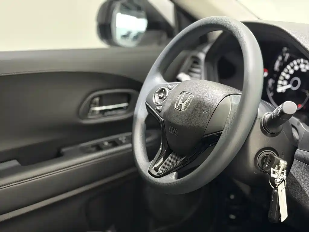 Honda Vezel 2022 — фото 11
