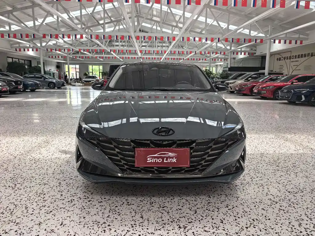 Hyundai Elantra 2023