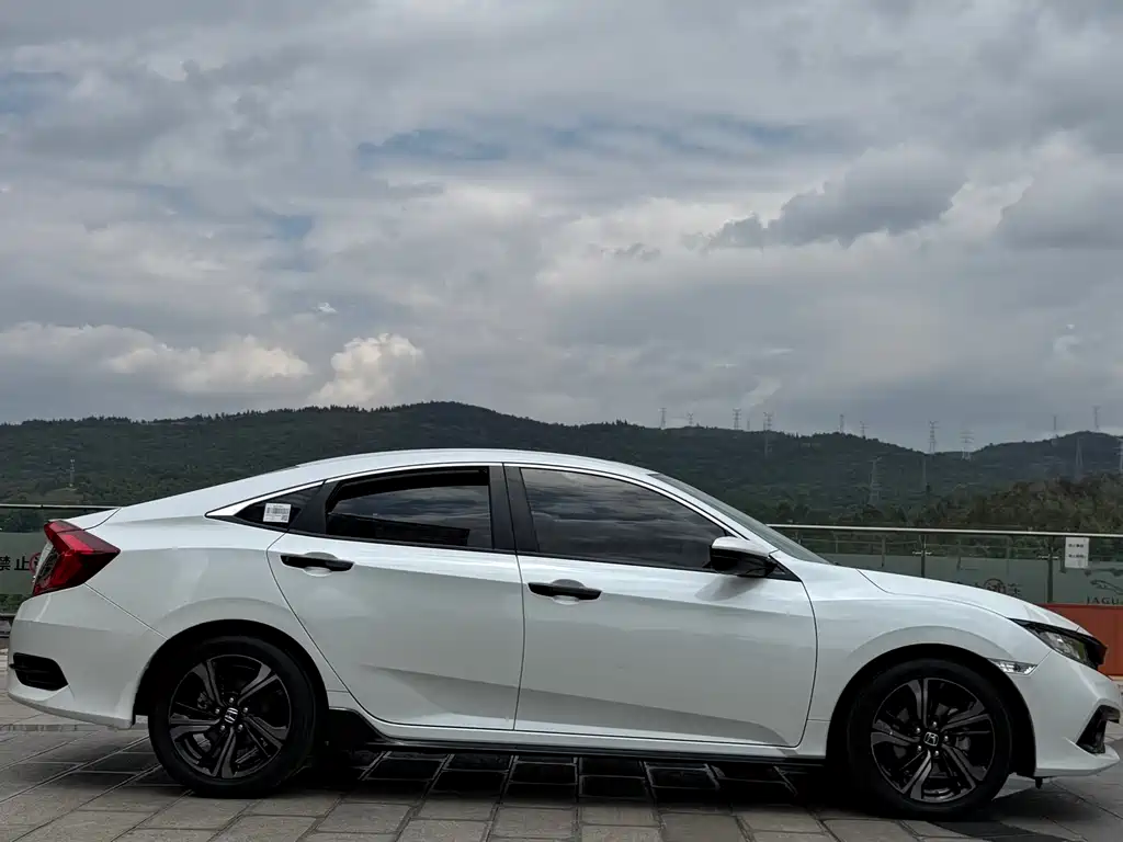 Honda Civic 2020 — фото 8