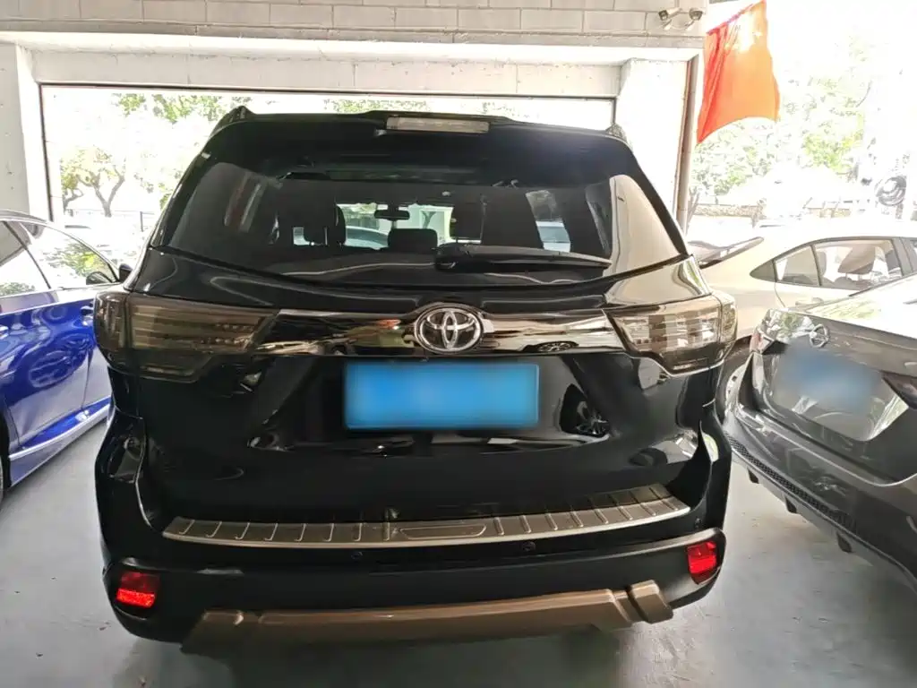 Toyota Highlander 2017 — фото 6
