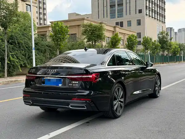 Audi A6L 2020