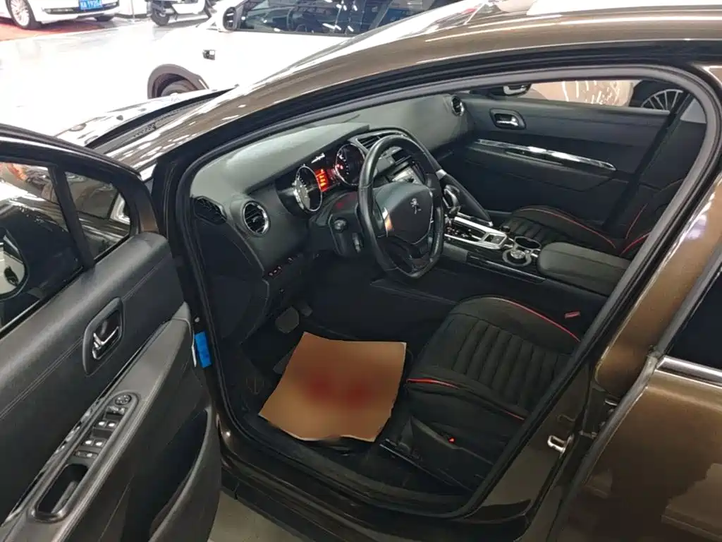 Peugeot 3008 2015 — фото 16