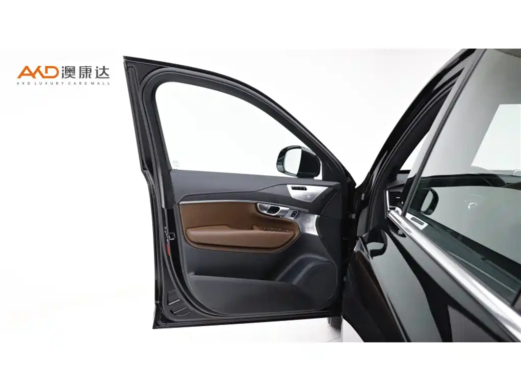 Volvo XC90 PHEV 2024 — фото 11
