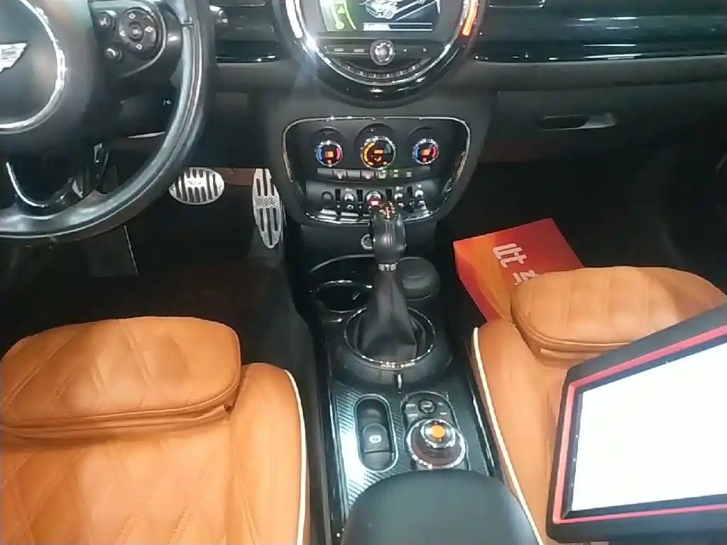 MINI Clubman 2016 — фото 14