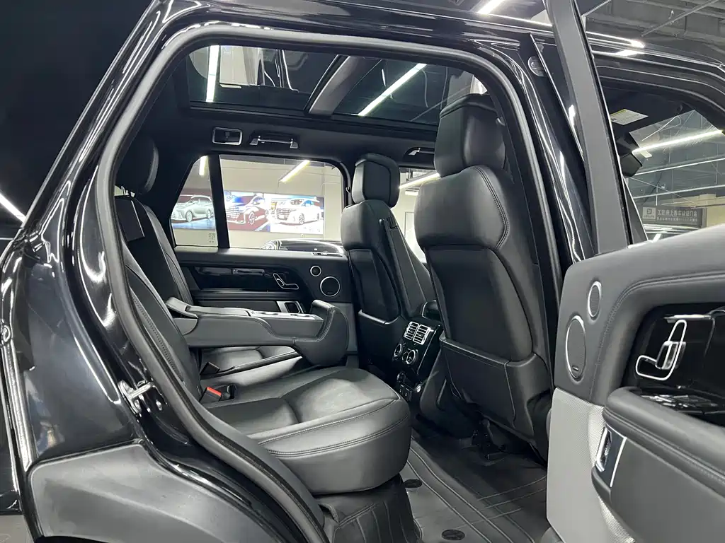 Land Rover Range Rover 2018 — фото 10