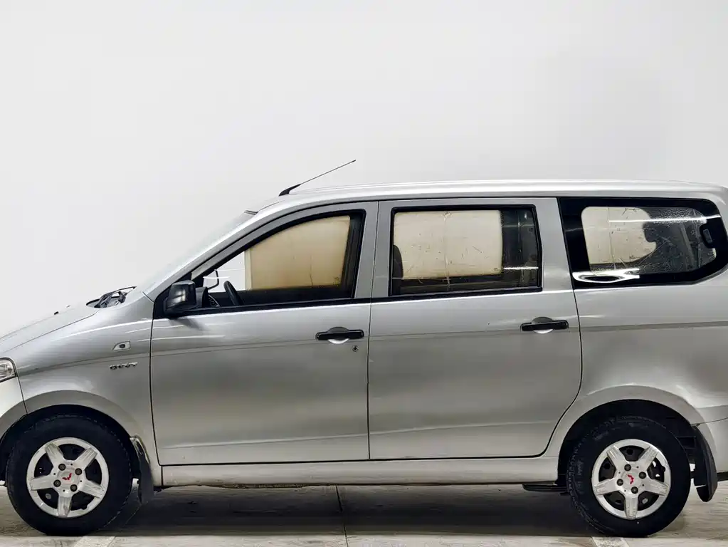 Wuling Hongguang 2015